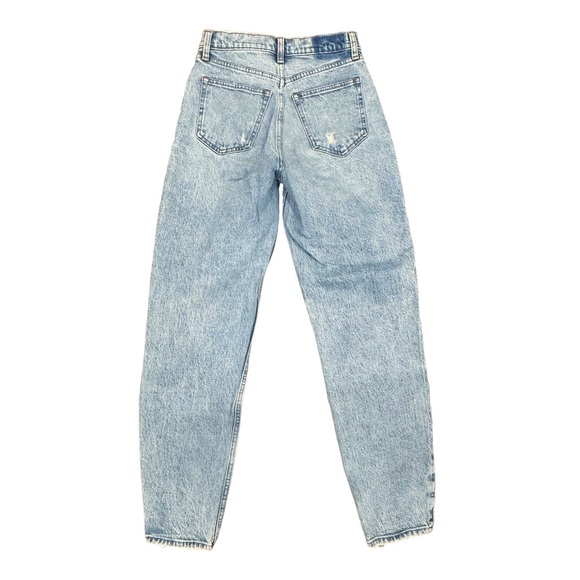 NWOT! Abercrombie & Fitch 80s High Rise Mom Jeans, Light Wash - Picture 2 of 4